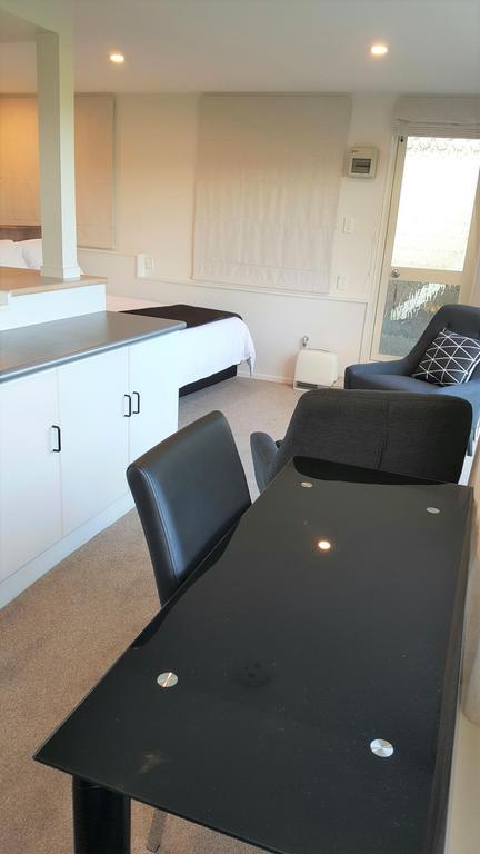 Racecourse Deluxe Apartment โอ๊คแลนด์ ภายนอก รูปภาพ